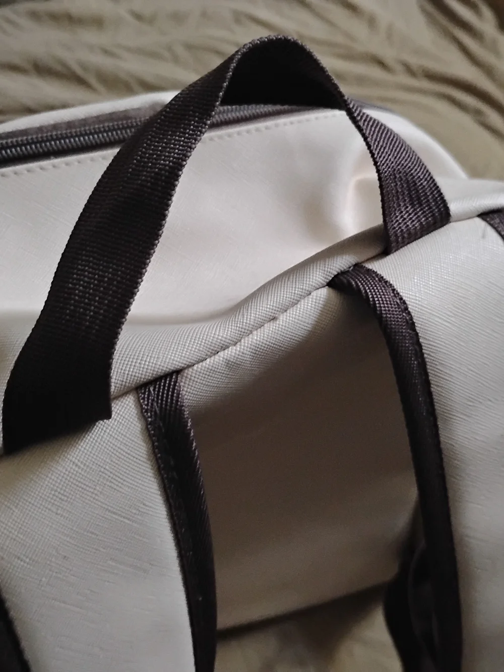 Louto White and Gray Everyday Backpack